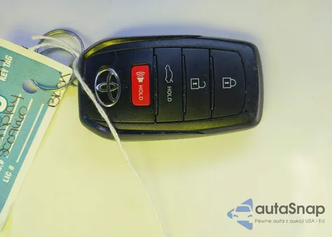 2025 Toyota Camry Xle z USA, uszkodzony, nr VIN 4T1DBADK7SU000520